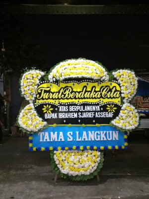 Papan Bunga Duka di Sumo