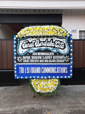 Papan Bunga Duka di Sumo